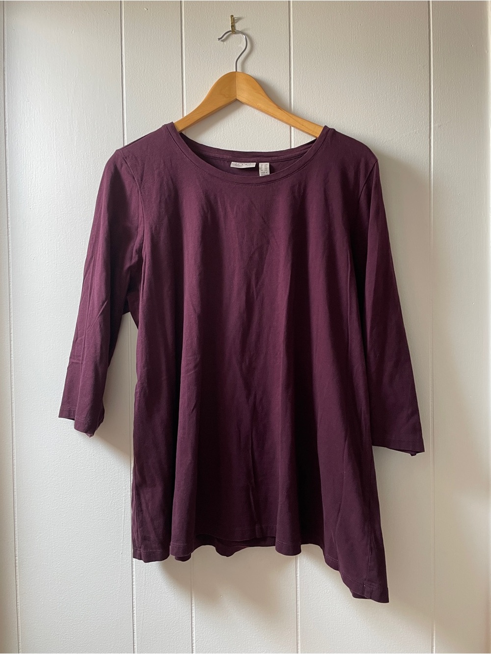 Women's Relaxed Long Sleeve Tunic Top in Deep Plum